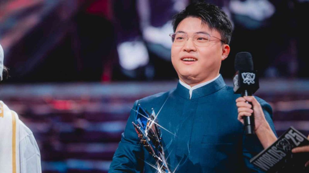 Esports talent Uzi introduces MVP onstage at League of Legends Worlds 2025 Finals on November 08, 2025 in Chengdu, China. 