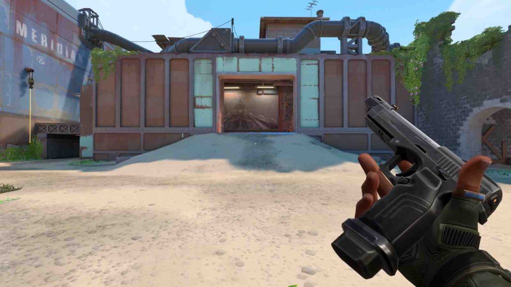 Inspecting the Bandit in Valorant on Breeze map