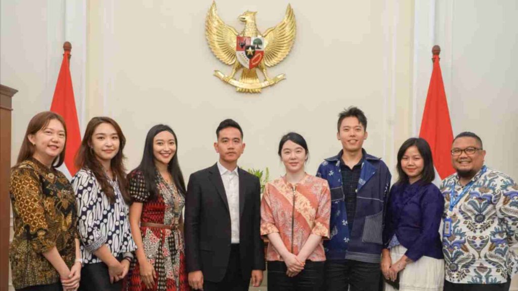 The Vice President of Indonesia, Gibran Rakabuming Raka, received representatives from international game developer and publisher MOONTON Games, alongside Indonesian esports athletes, at the Vice Presidential Palace in Central Jakarta on Monday (2 March)