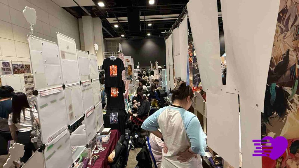 HoYoFEST 2026 Singapore Artist Alley working conditions where booths and chairs were back-to-back