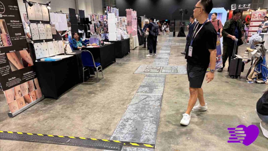The state of the crowd at Artist Alley during HoYoFEST 2026 Singapore day one on July 31, 2026